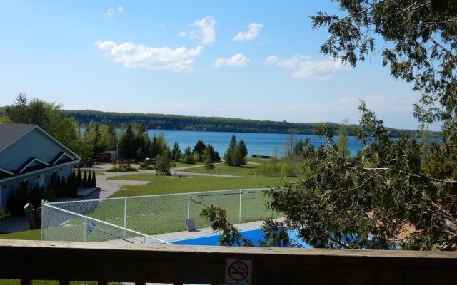 Waterview On The Bay