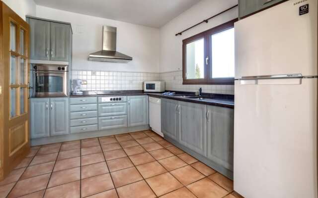 Villa - 7 Bedrooms with Pool and WiFi - 104969