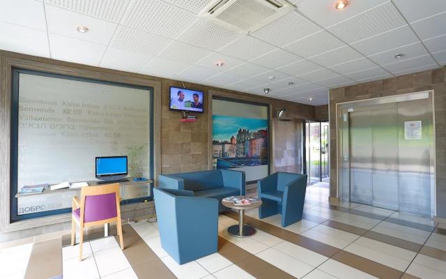 Comfort Suites Lyon Est Eurexpo