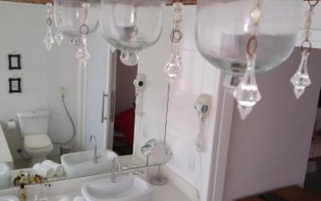 Casarão Da Ferradura B&B