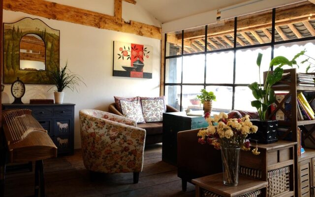 Sevenseas Inn
