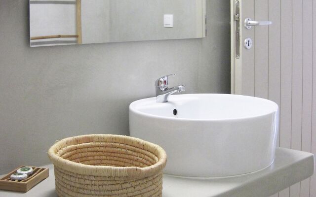 H4 horizon1 by K4 Kythnos