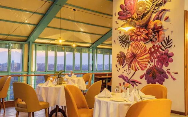 Mhendo Hotel & Studio Suites