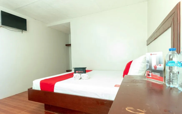 RedDoorz @ Paterno Street Tacloban