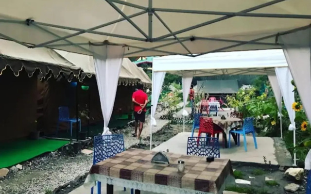 Parvati Woods Camps