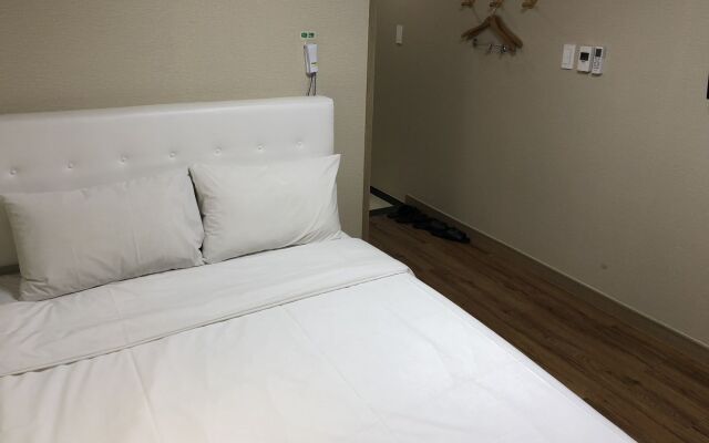 Jeju Skyhill Business Hotel