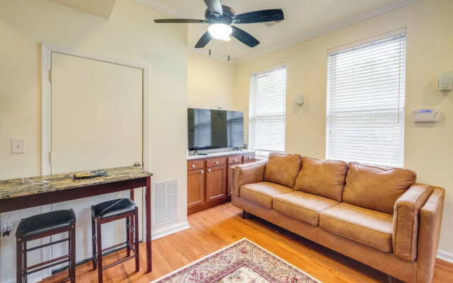 5 Mi to US Capitol: Washington DC Townhome