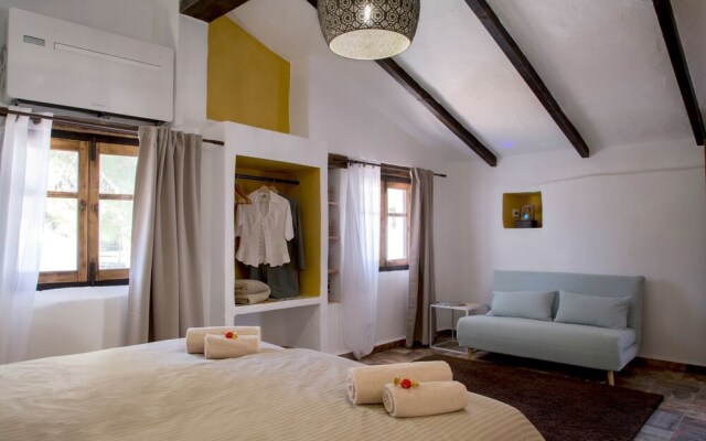 Hotel Rancho Los Lobos