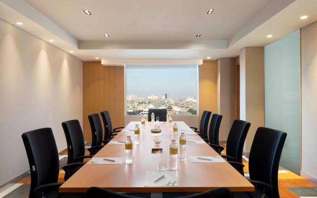 Holiday Inn & Suites Jakarta Gajah Mada by IHG