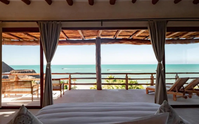Beachfront Hotel Boutique DK