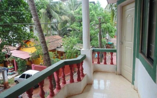 OYO 19831 Crystal Holiday Homes