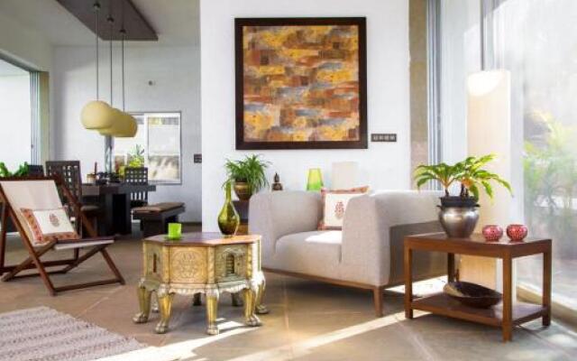 EL House by Vista Rooms