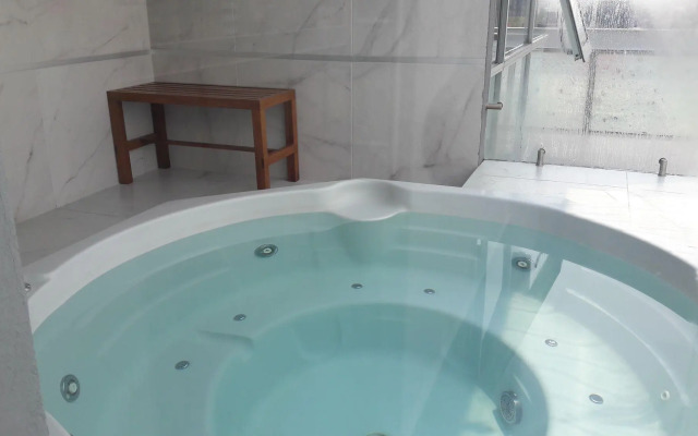 Hotel Block Suites