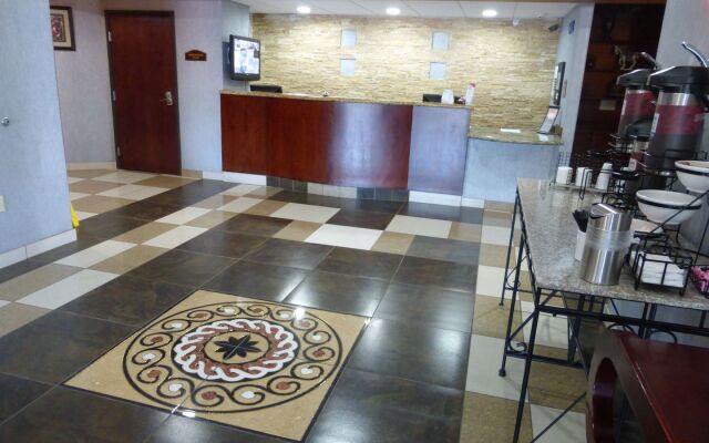 Red Roof Inn & Suites Detroit-Melvindale/ Dearborn