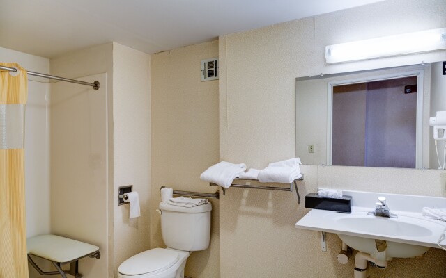 University Hotel and Suites