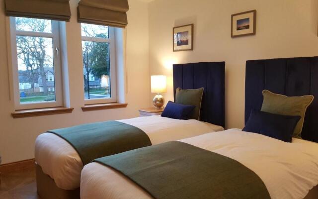 Royal Golf Apartments