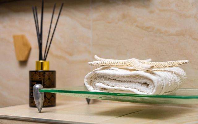 Luxury Central Apartment