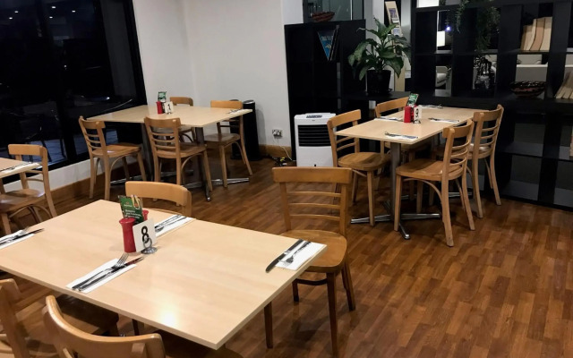 ibis Sydney Thornleigh