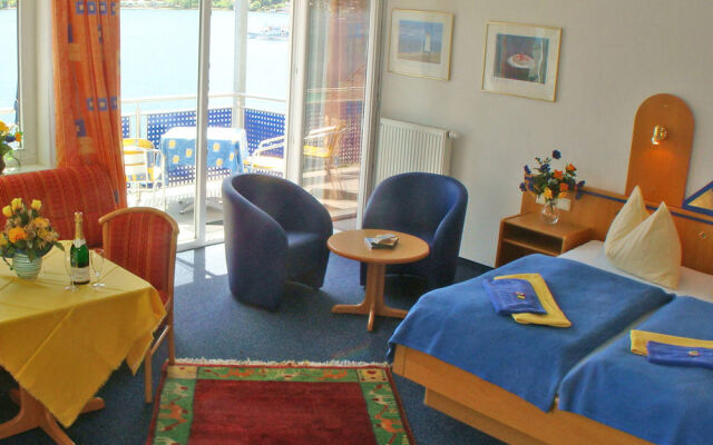 Barry Memle Lake Side Resort