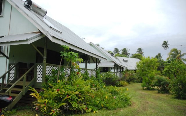 Ginas Garden Lodges, Aitutaki - 4 Self Contained Lodges in a Beautiful Garden