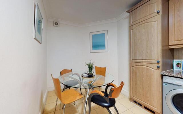 Park Lane Apartments - Clarges St