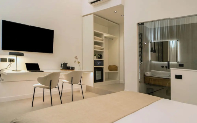 Mamalu Studios and Suites