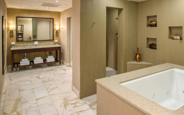 DoubleTree by Hilton Hotel Portland