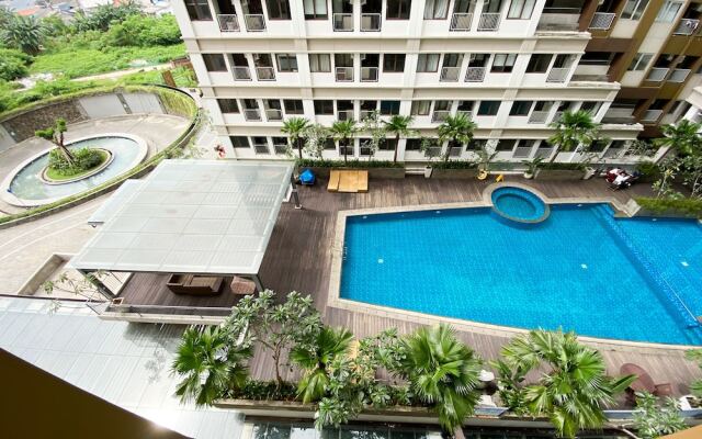 Modern Look and Tidy Studio LRT City Jatibening Apartment