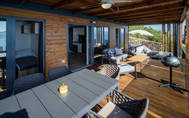 Seaside Deluxe Escape at Klenovica Camping