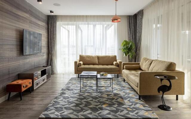 Kanopian Penthouse Hotel