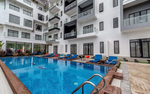 Phoenix Sea View Hotel