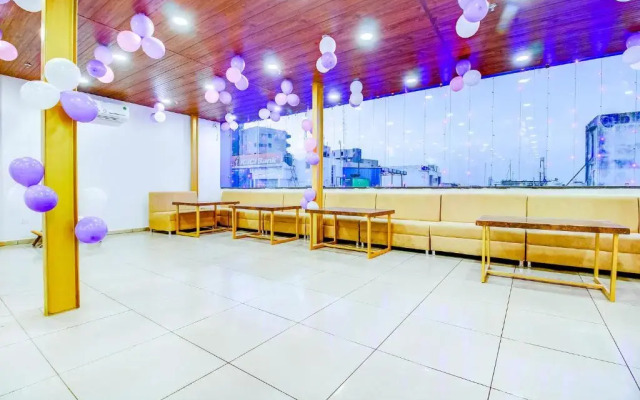Fabhotel Prime Purple Orchid