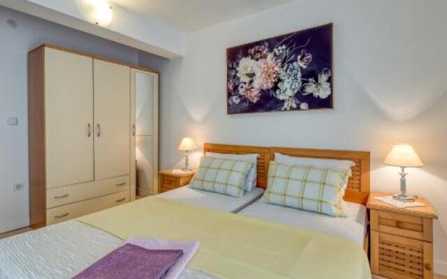 Apartment complex Slavica
