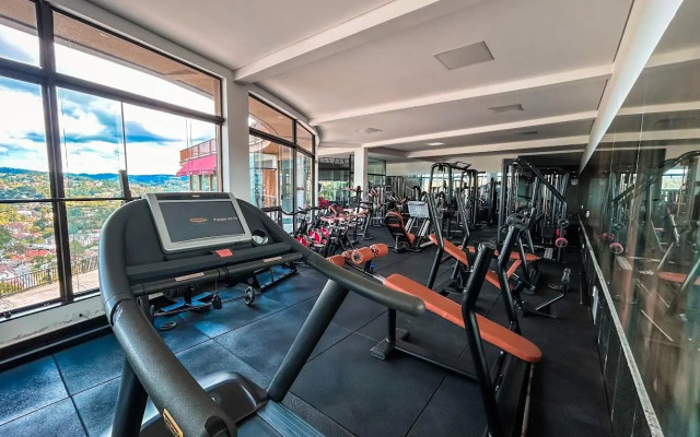 Chris Park Hotel