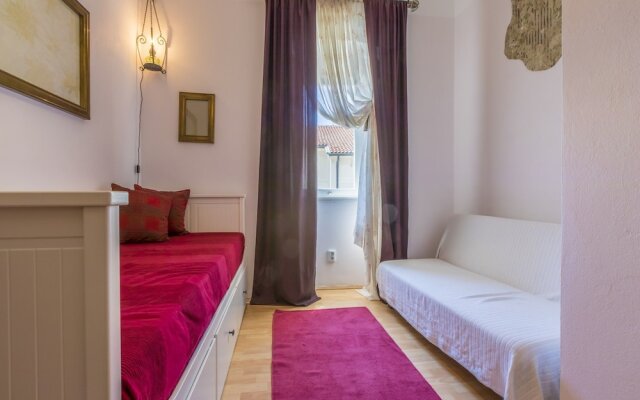 Rustic Villa Mala
