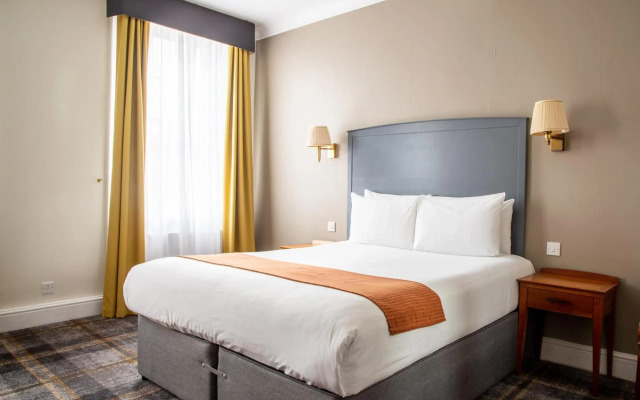 Arnos Manor Hotel