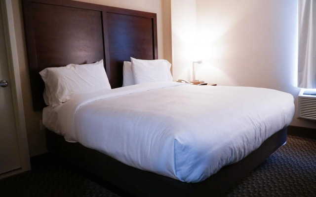 Hotel Mint JFK Airport