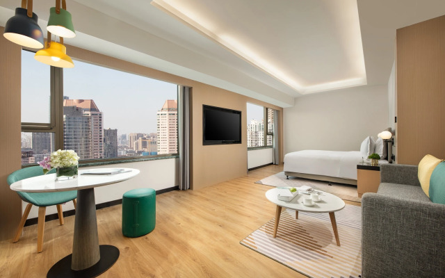 Holiday Inn Shanghai Nanjing Road