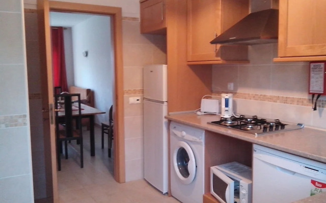 Inviting 2-bed Apartment in Albufeira