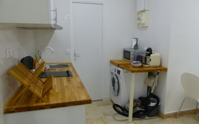 Rue Turgot Apartment