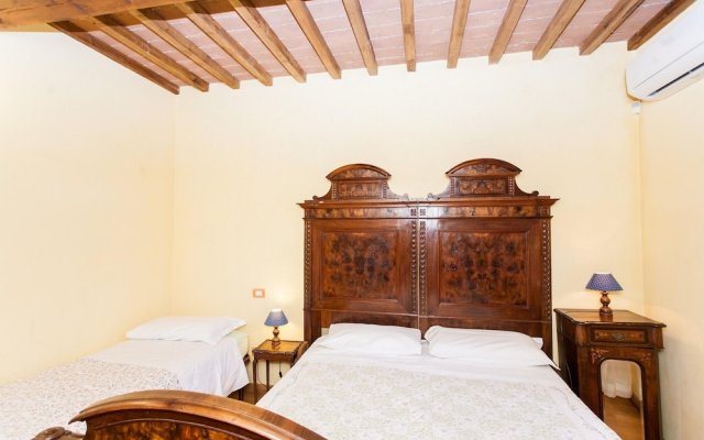 Villa Cottage Umbertide, close to Gubbio and Assisi, with panoramic pool !!!
