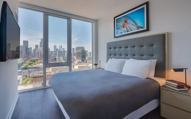 Level Chicago – Old Town
