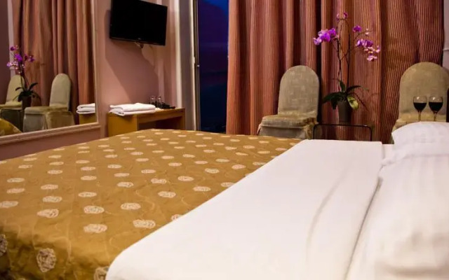 Iviskos Hotel