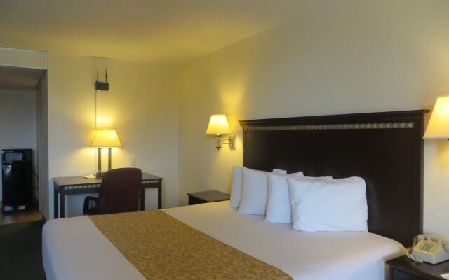 Echo Hotel & Conference Center