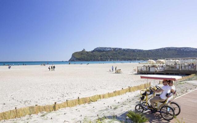 ### Appartamenti sulla SPIAGGIA al POETTO ###