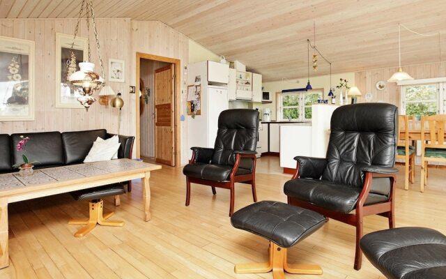 6 Person Holiday Home in Hemmet