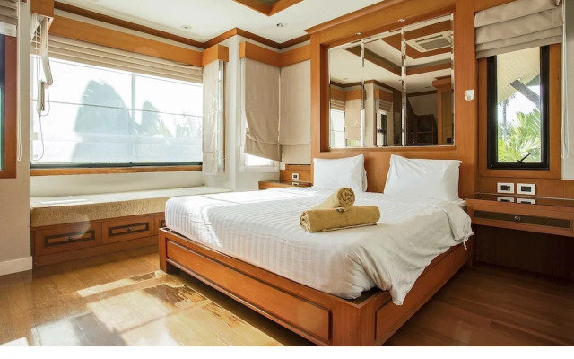 Natcha Pool Villa Pattaya