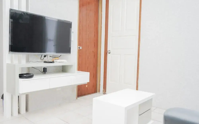 Comfy 2BR High Floor Apartment at Mediterania Palace Residences