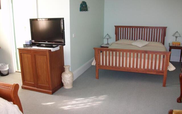 Stella's Dromana Hotel