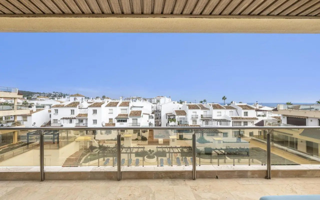2218-Duplex first line beach with sea view